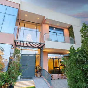 Boutique-trade Center Bed & Breakfast Dubai