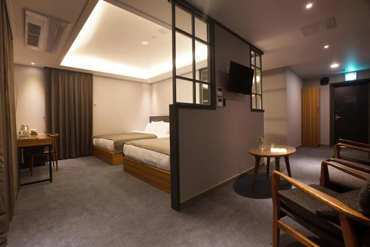 Gnb Hotel Busan 4*,